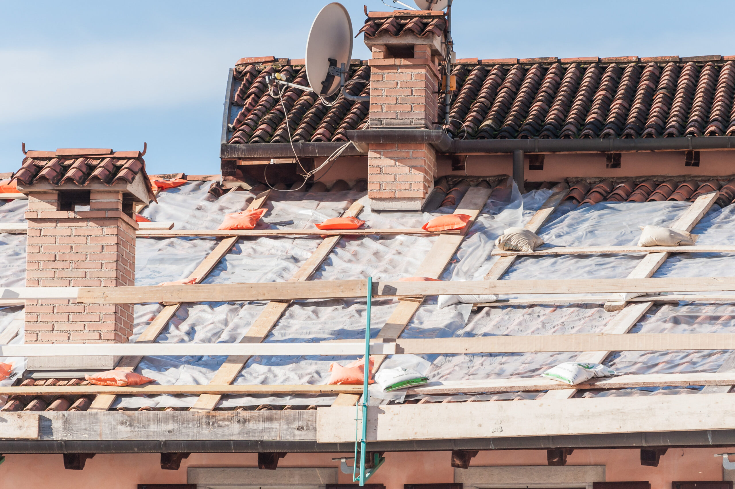Durable roofing solutions for residential and commercial properties in Los Angeles